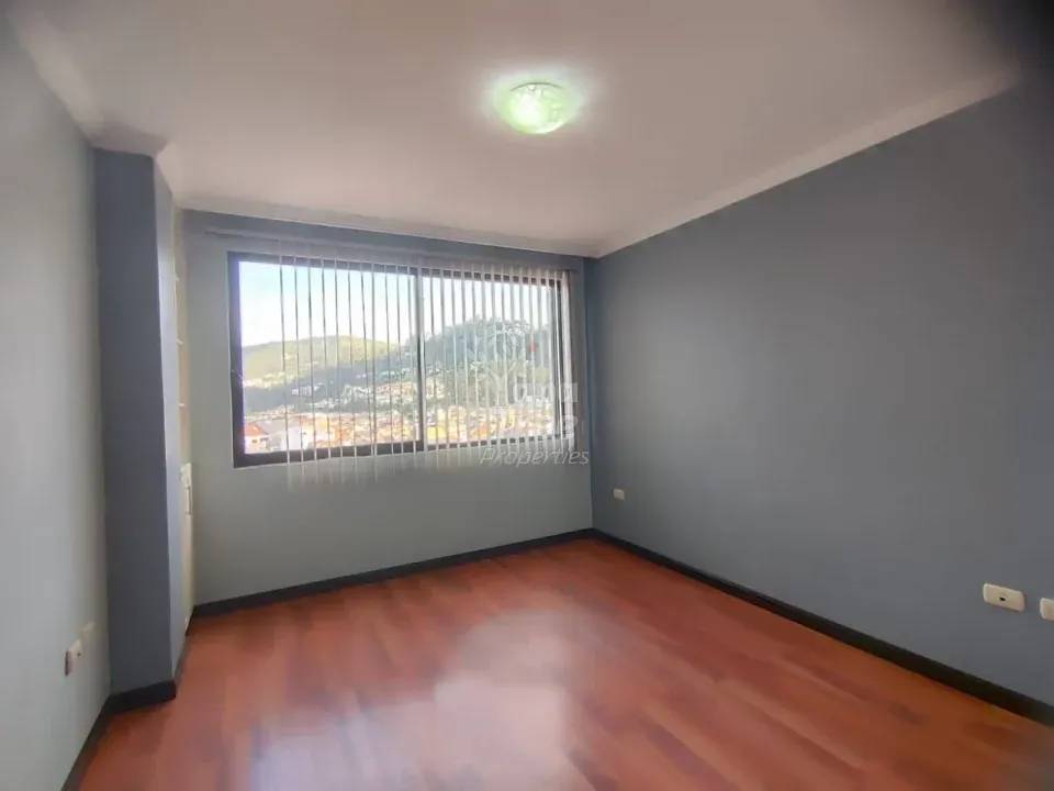 Spacious 4-Bedroom Apartment with Gym Access in Primero del Mayo