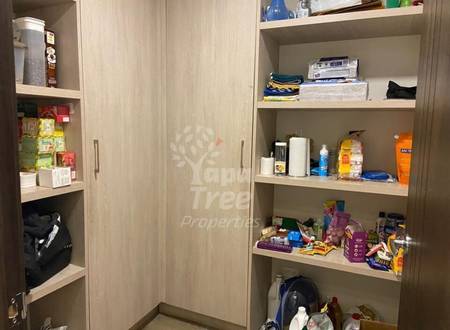 Spacious 4-Bedroom Apartment with Prime Location near Tomebamba River