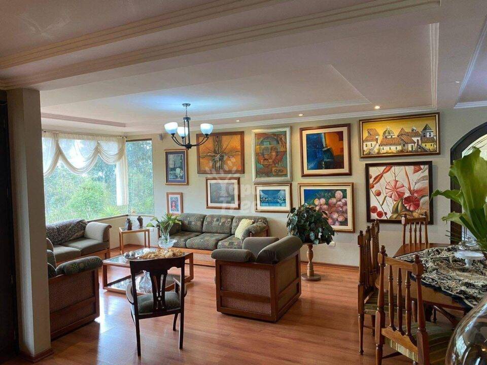 Spacious 4-Bedroom Single-Level Home with Jacuzzi Suite in San Joaquín