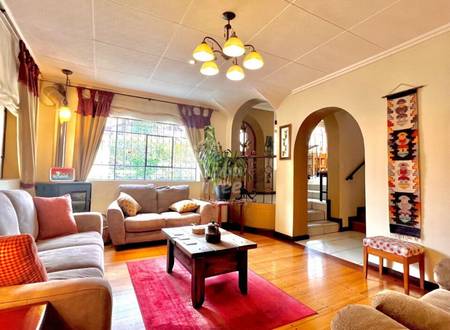 Spacious 4 BDR Traditional Cuenca Home with Garden in Todos Santos
