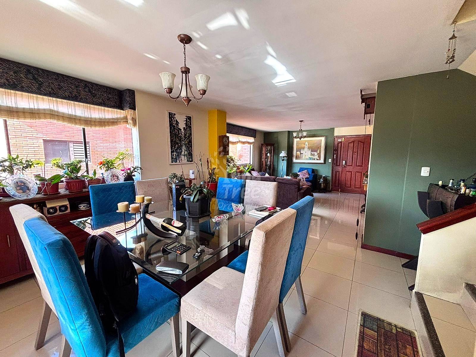 Douplex Penthouse in Prime location