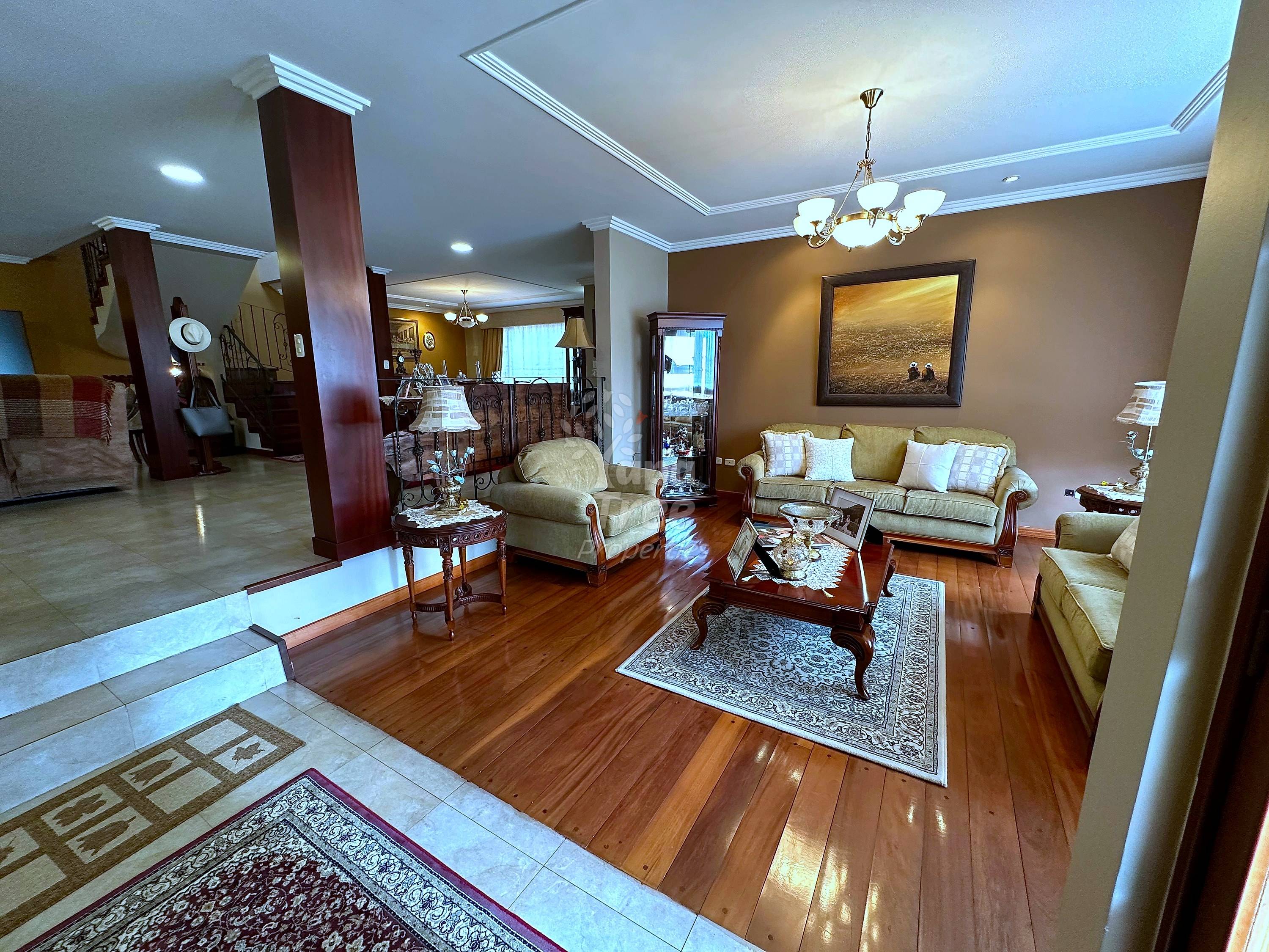 Spacious house in prime location