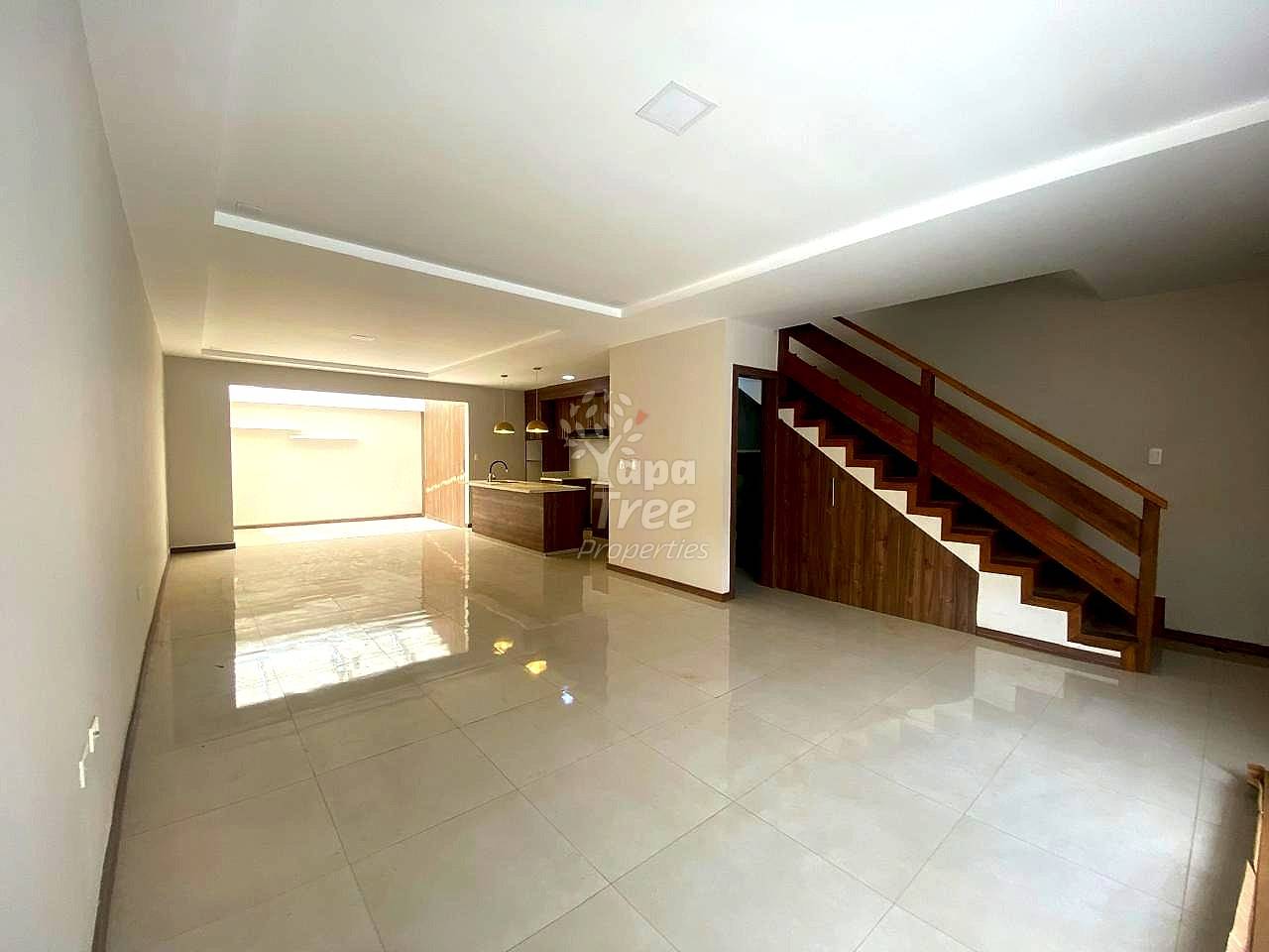 Spacious House in private condominium