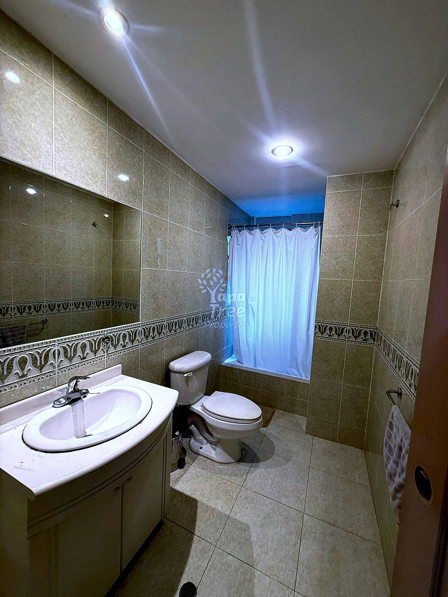 Spacious Turnkey 2BDRM Apartment near the City Center