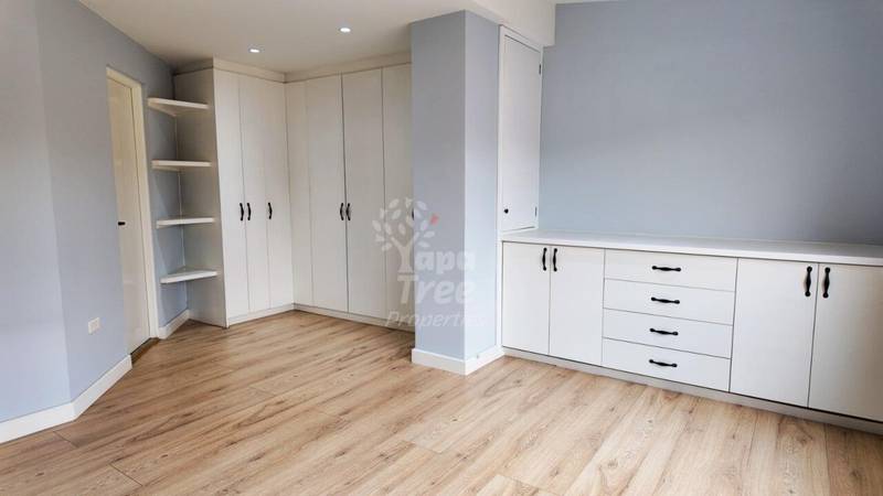 Spectacular 1-Bedroom Penthouse with Panoramic City and Mountain Views