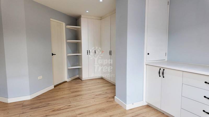 Spectacular 1-Bedroom Penthouse with Panoramic City and Mountain Views