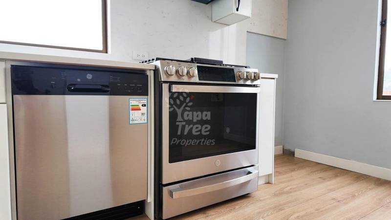 Spectacular 1-Bedroom Penthouse with Panoramic City and Mountain Views