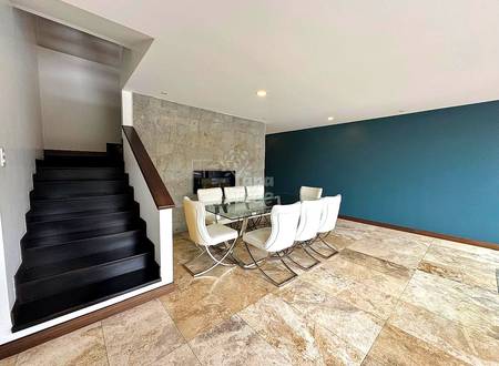 Impresionante penthouse de 2 niveles con vistas panorámicas de Turi y jacuzzi