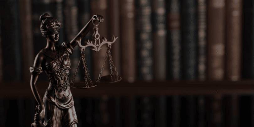 Buying Property in Cuenca - Lawyer vs Notary
