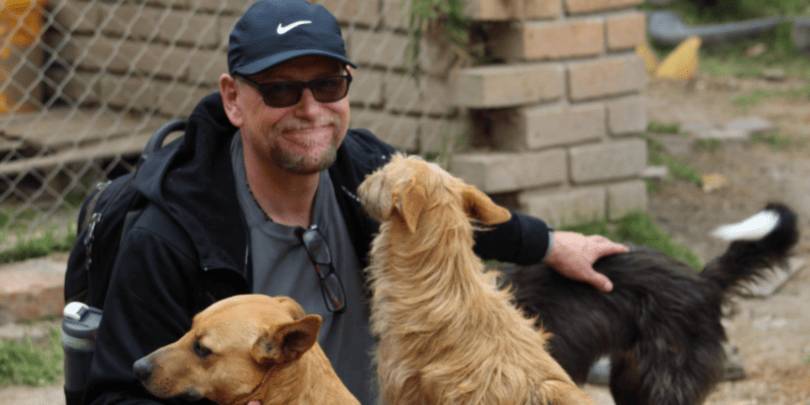 FAAN-Cuenca-3-Dogs-with-Walker
