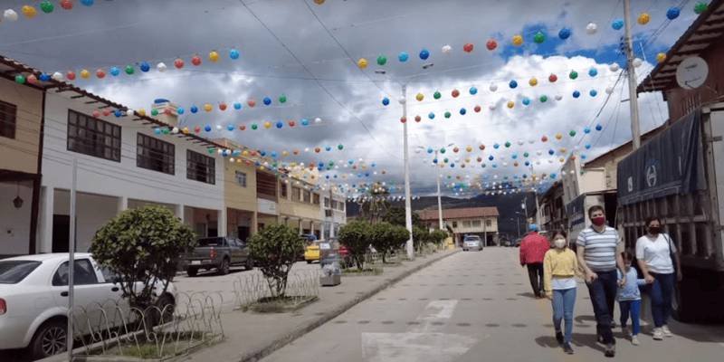 Oña Lanterns