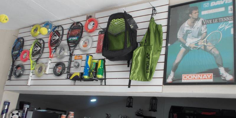 Tennis rackets for sale coliseo